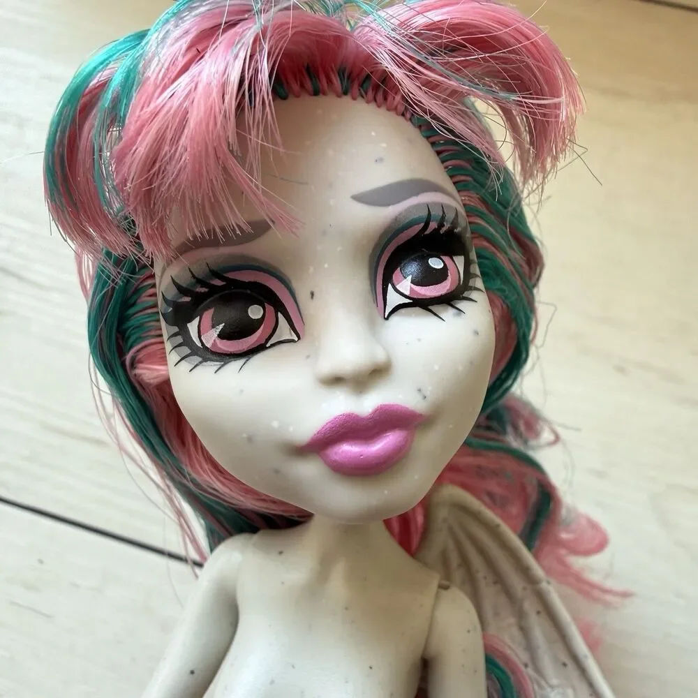 Mattel Monster High Doll Rochelle Goyle - Incomplete Missing 1 Wing & Clothes